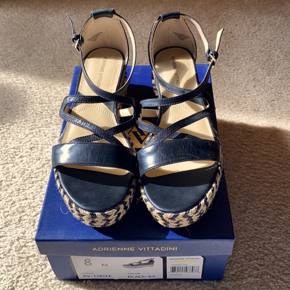 Adrienne Vittadini Sandles